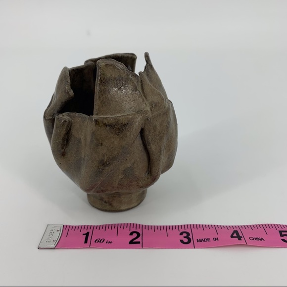 Handmade Small Flower Shaped Pottery Vase - Picture 13 of 14